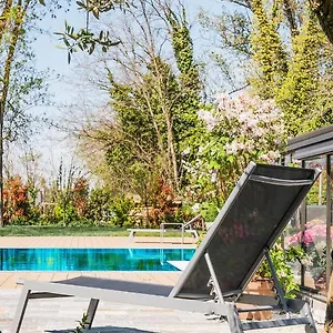 Royal Con Piscine Calda E Fredda Couette-café Parme